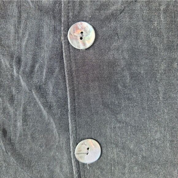 Chico's Travelers Black Button Down Wrinkle Free V-Neck 3/4 Sleeve Cardigan S/4 - Picture 5 of 5
